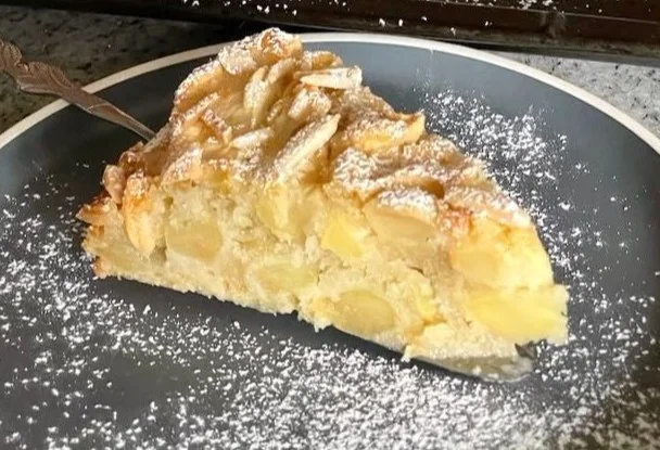 Einfacher Apfelkuchen – mega saftig!